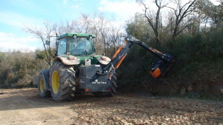 maquina picadora de martells pican masa vegetal finca agricola